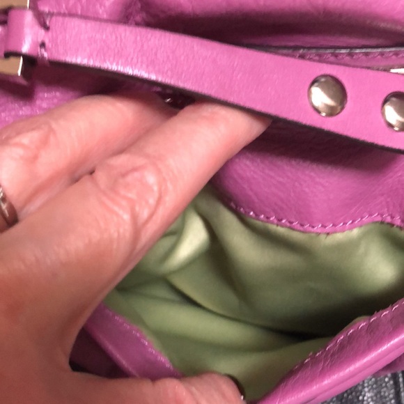 B Makowsky cross body bag - Picture 3 of 16